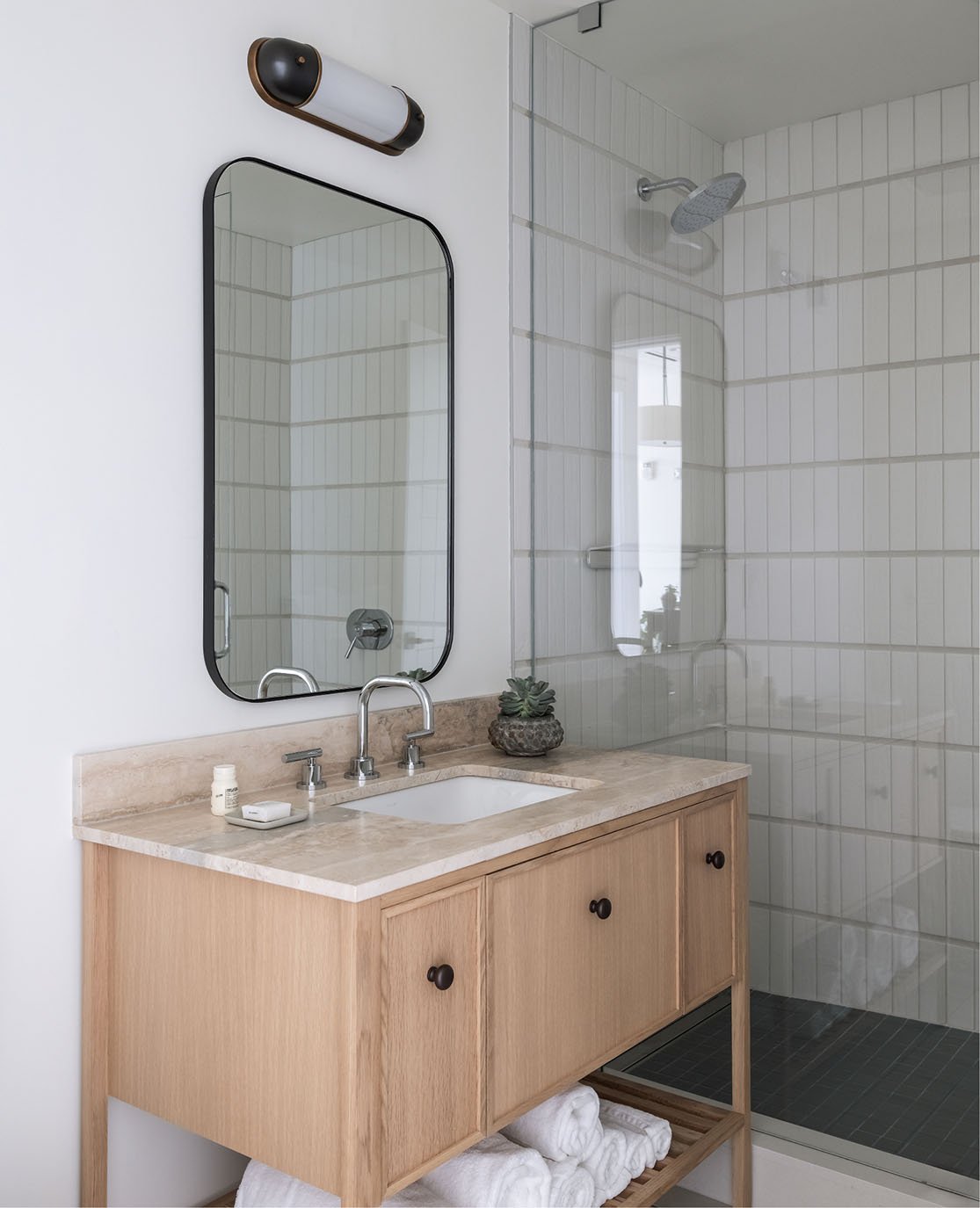 FORTH Hotel Residential Suites Forth Bathroom